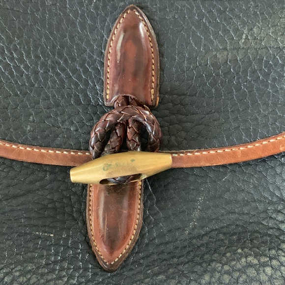 Vintage Dooney & Bourke Crossbody Purse with Toggle Closure RARE - Picture 4 of 17